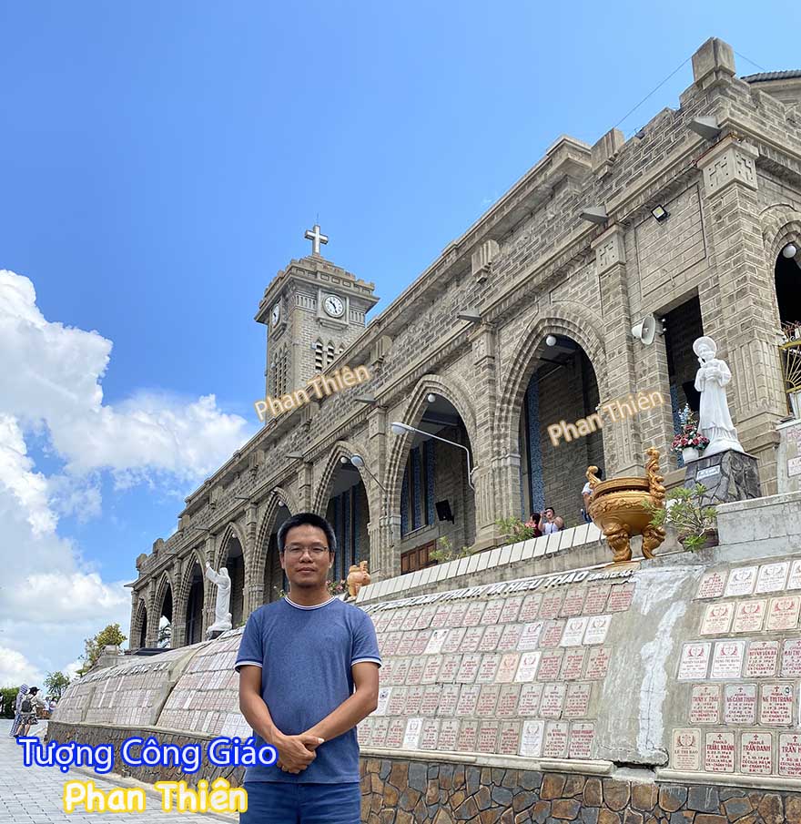nhà thờ đá nha trang