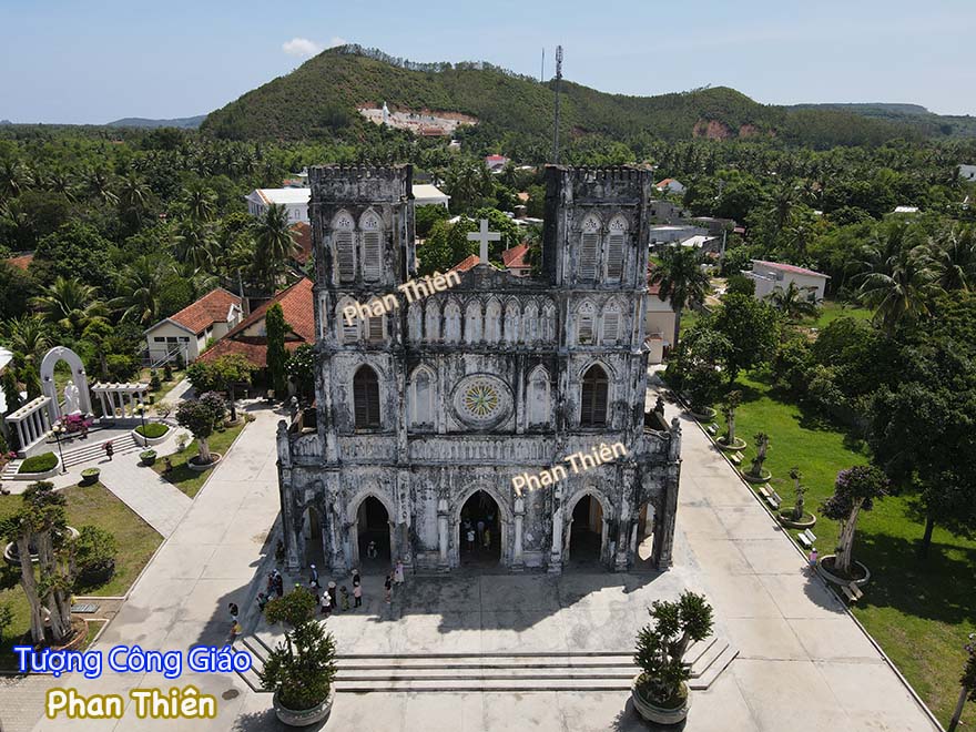 nhà thờ mằng lăng phú yên