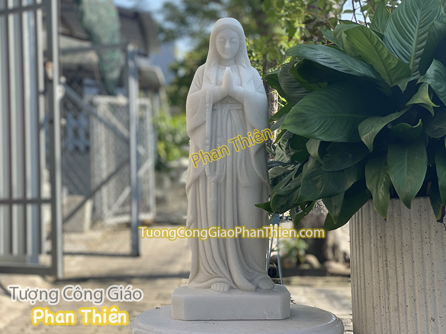 Tượng Đức Mẹ Maria bằng đá Cẩm thạch trắng